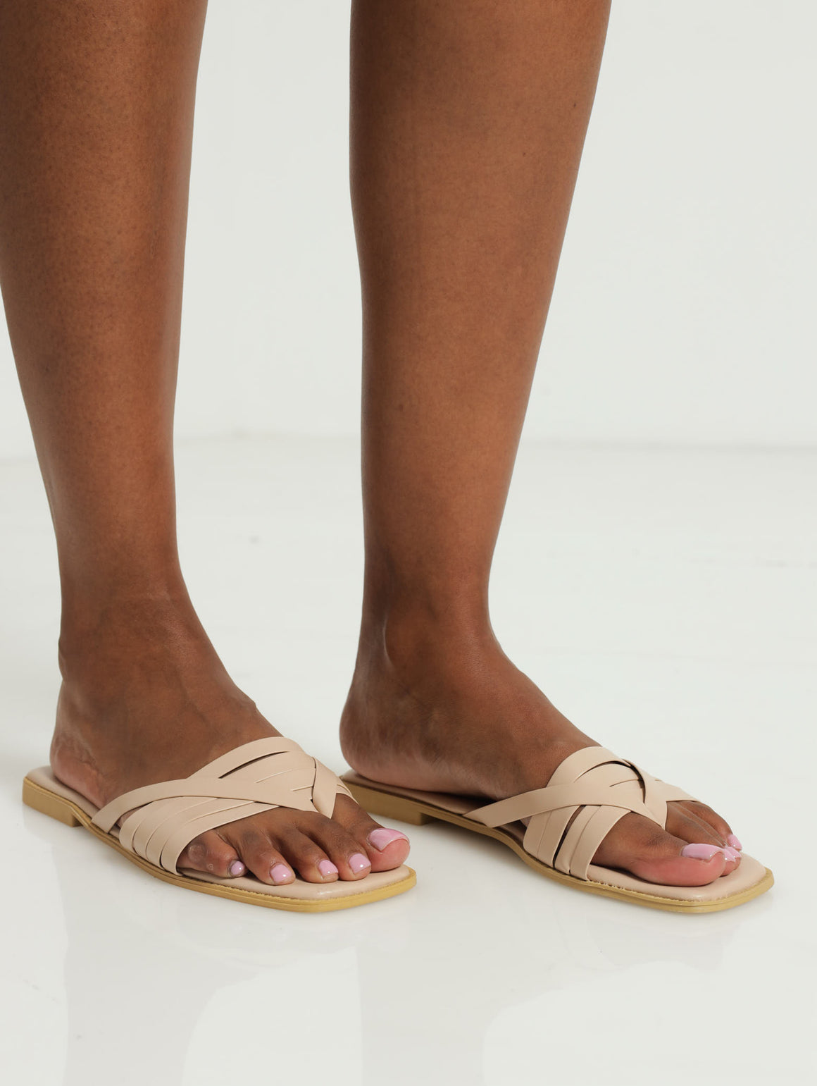 Sandals & Flip Flops – LEGiT