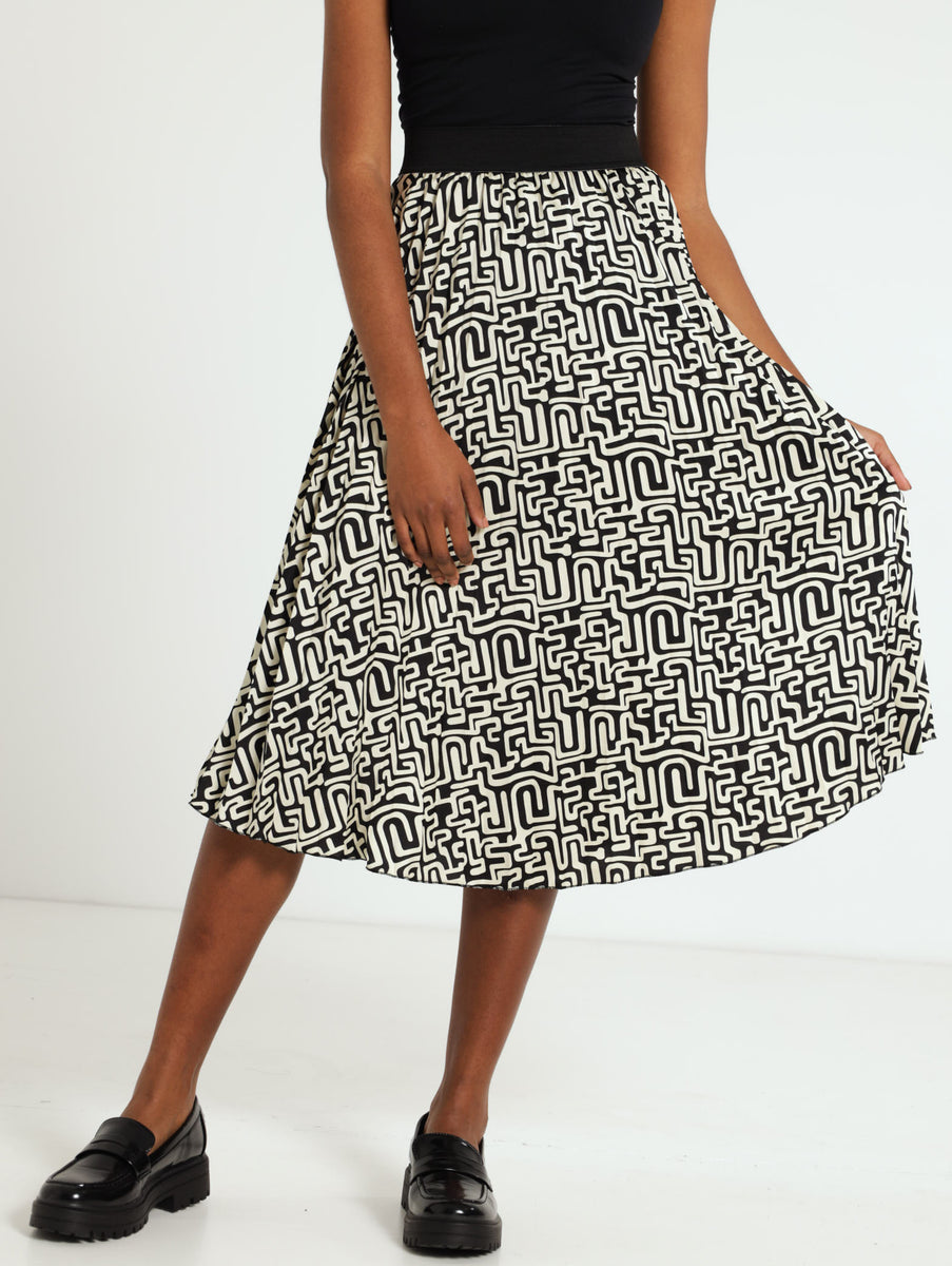 Elasticated Waist Pleated Skirt – LEGiT